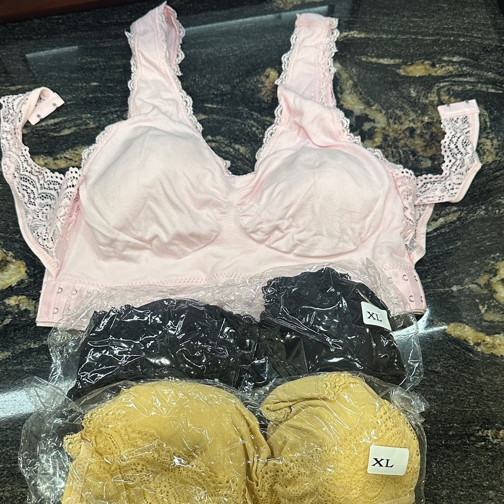 Elegant Lace Trim Bra Set - Pink, Black, and Gold